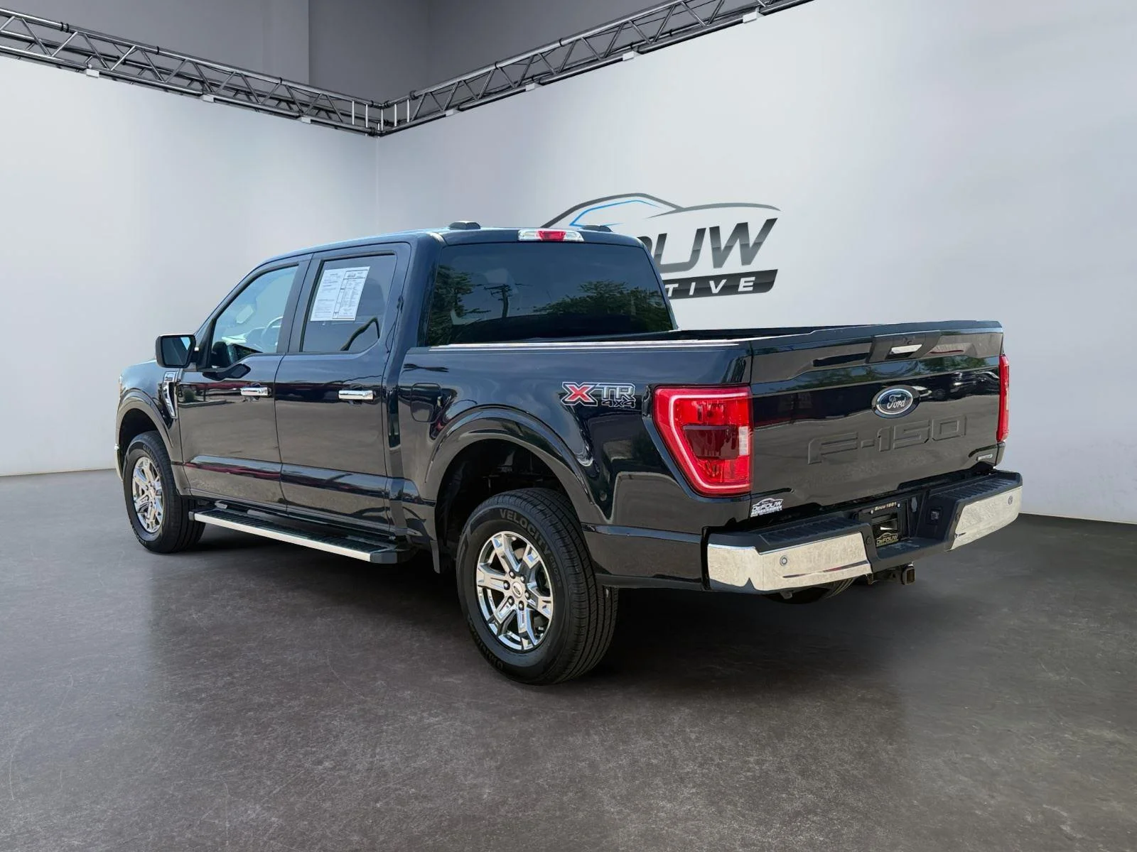 Used 2023 Agate Black Ford XLT image 5