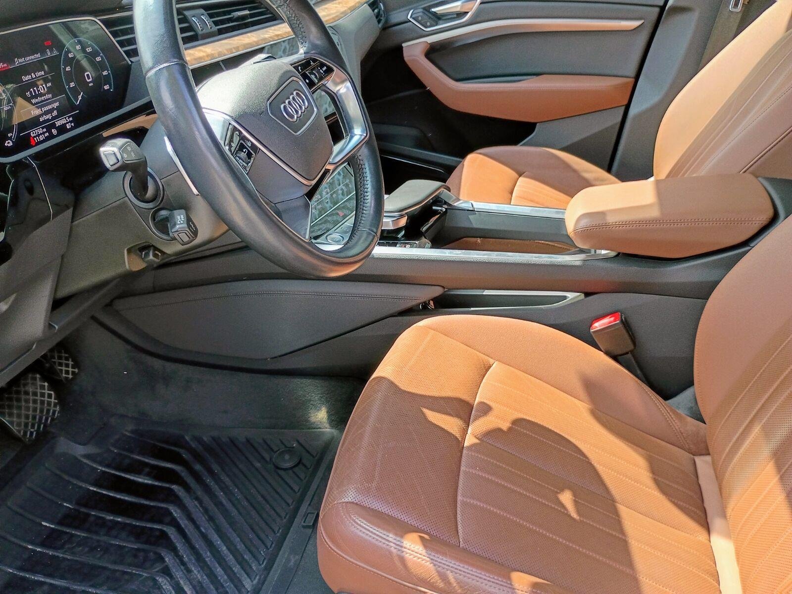 Used 2019 Mythos Black Metallic Audi Premium Plus image 5