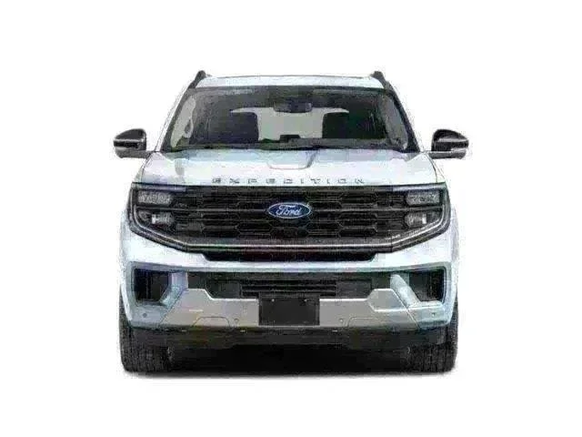 New 2027 Star White Ford Platinum image 4