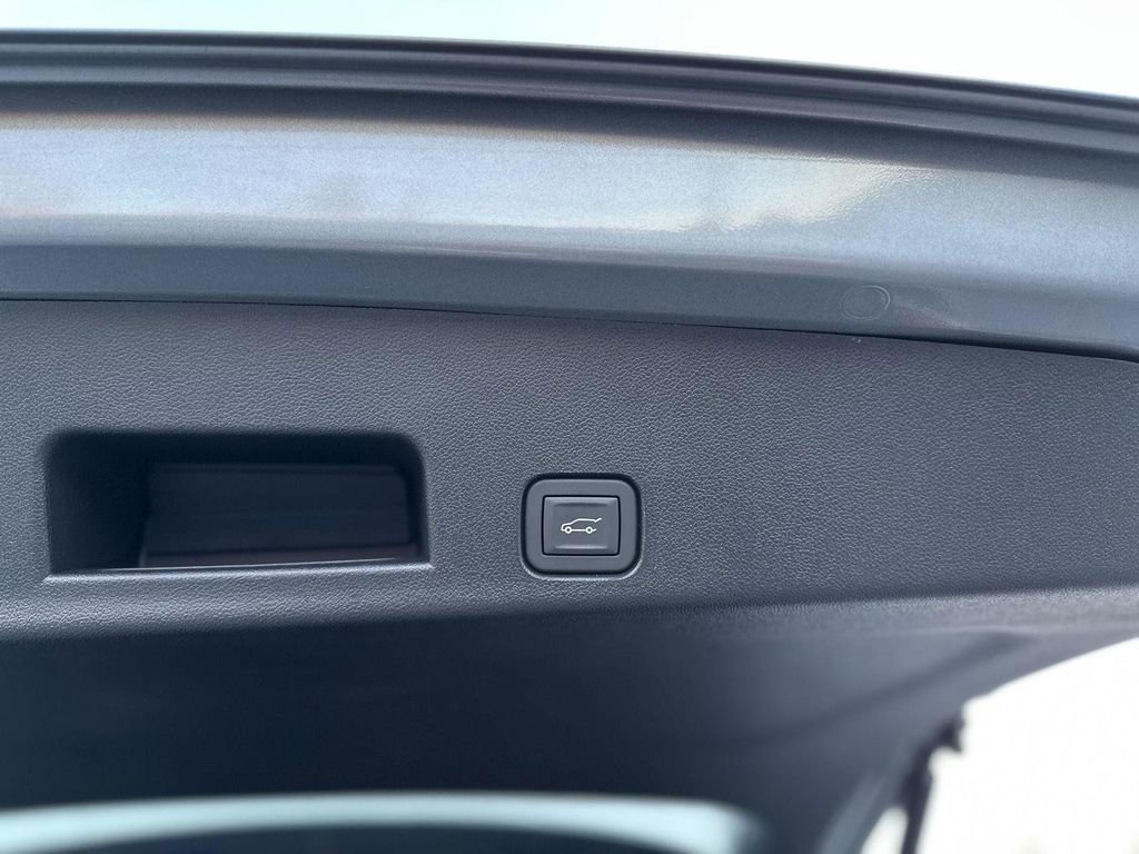 2026 GMC Acadia AT4 - Photo 39