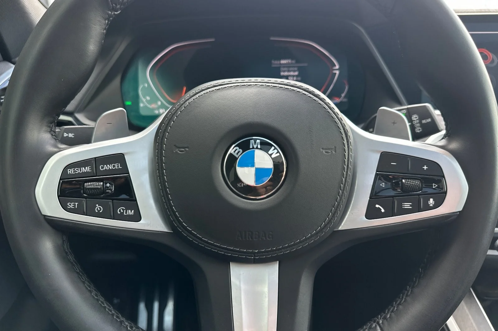 Used 2021 Black Sapphire Metallic BMW sDrive40i image 23