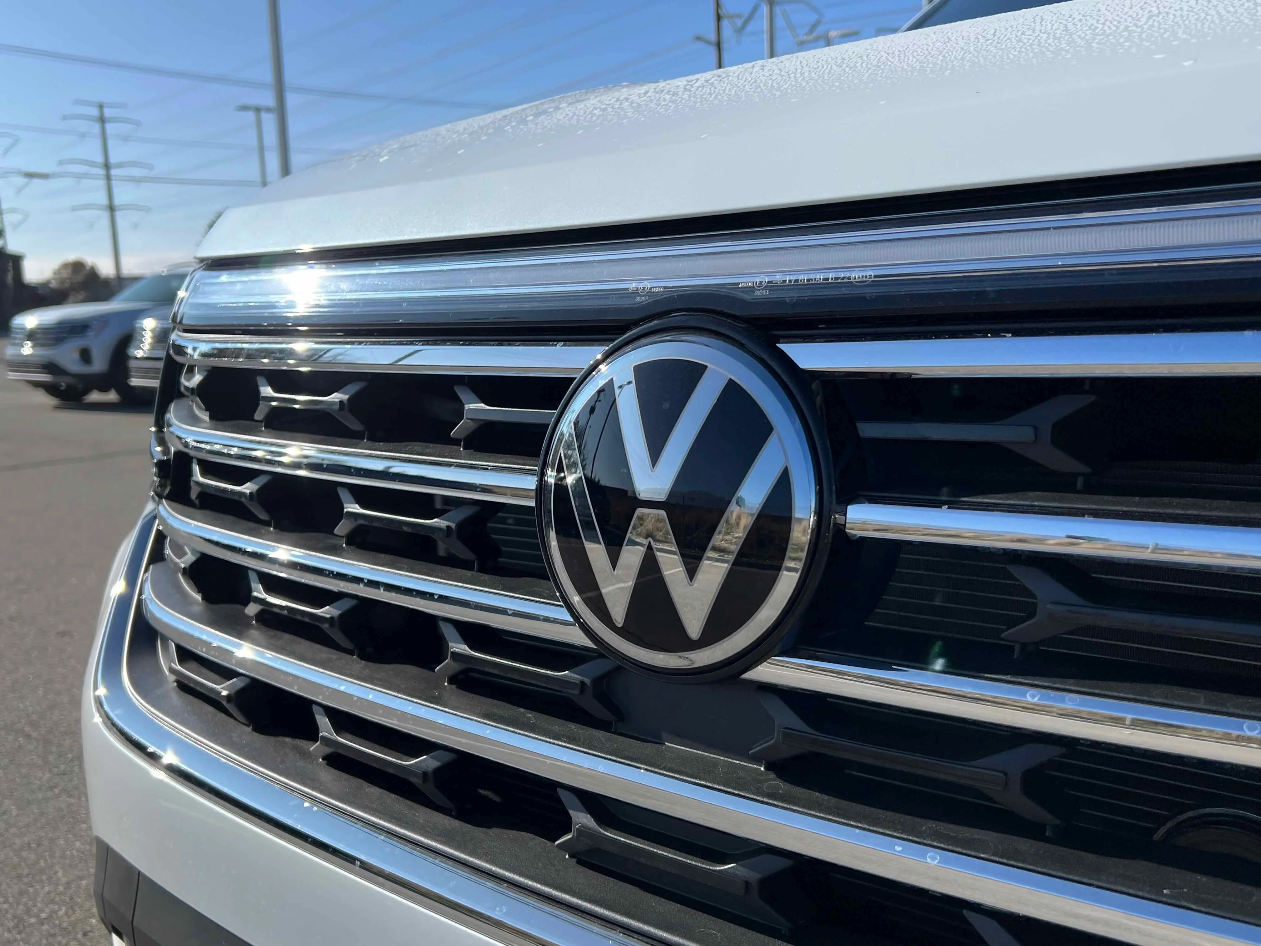 New 2026 Opal White Volkswagen 2.0T SE w/Technology image 7