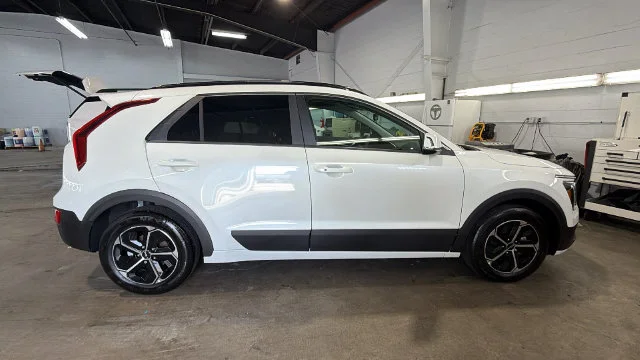 Certified Used 2025 White Kia EX image 6