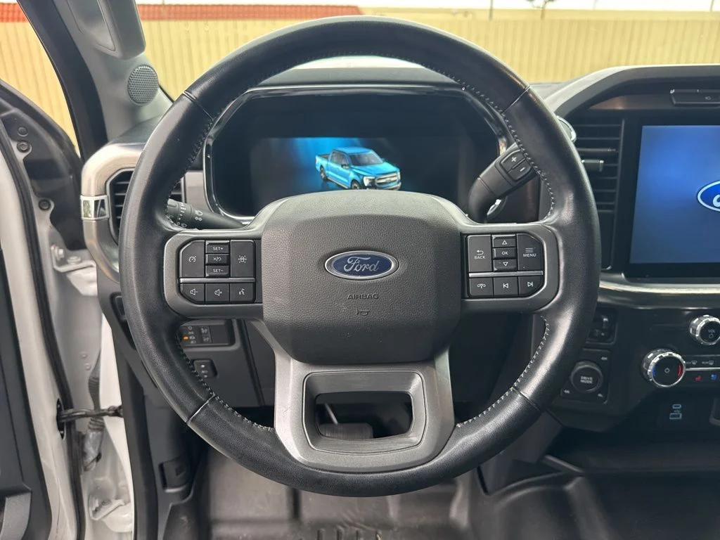 Used 2022 White Ford Lariat image 10