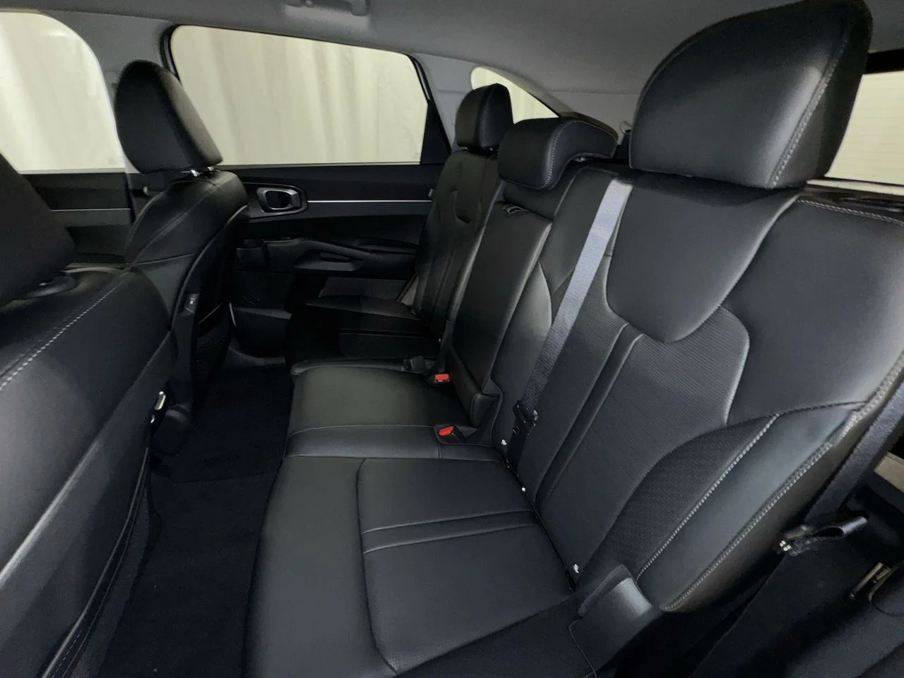 New 2026 White Pearl Kia S image 26