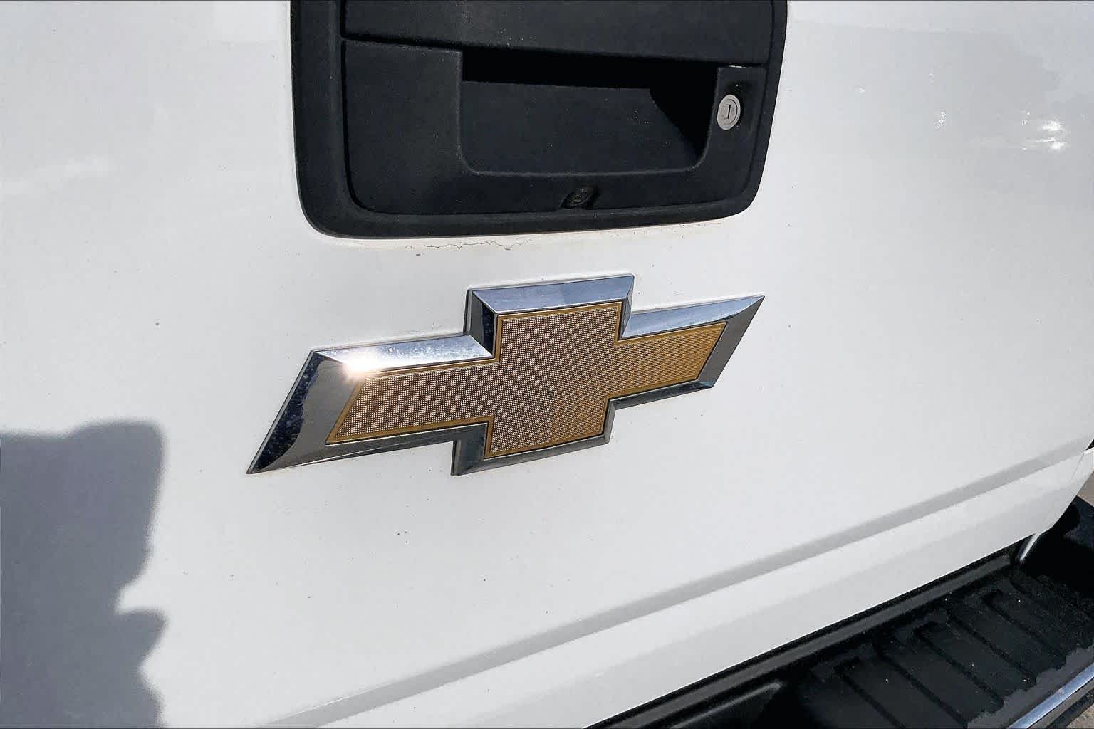 Used 2018 Summit White Chevrolet 4WD Work Truck image 10