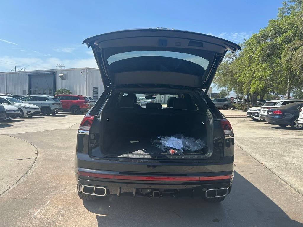 New 2026 Black Volkswagen 2.0T SEL Premium R-Line image 43