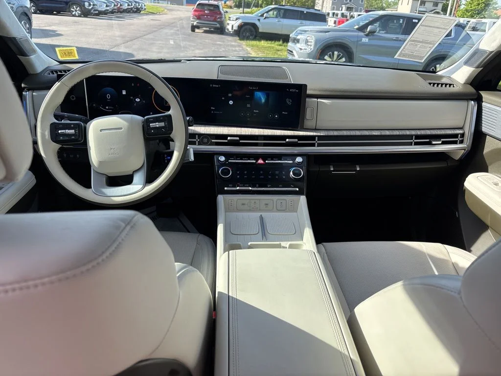 Used 2024 Black Hyundai Calligraphy image 26