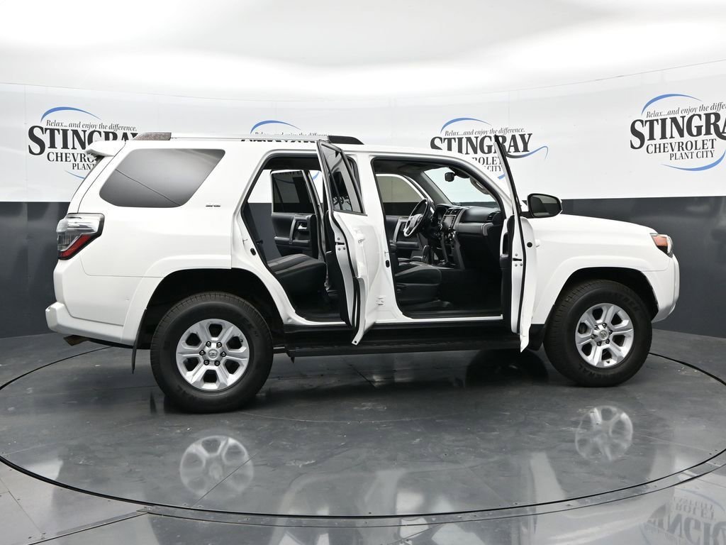 Used 2020 White Toyota SR5 image 36