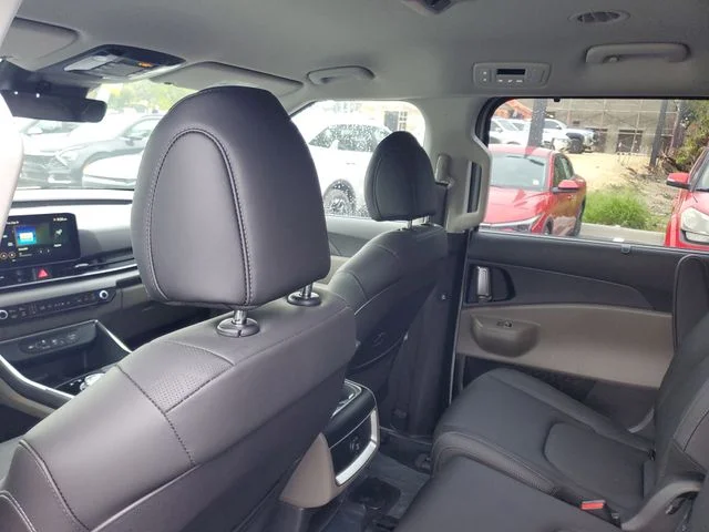 New 2026 Ivory Silver Kia EX image 24