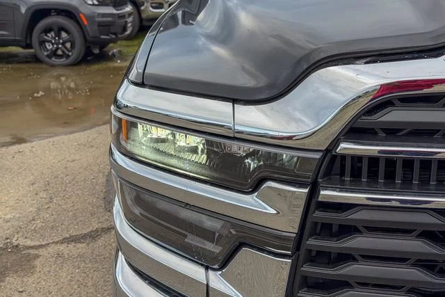 New 2026 Diamond Black Crystal Pearlcoat RAM Big Horn image 5