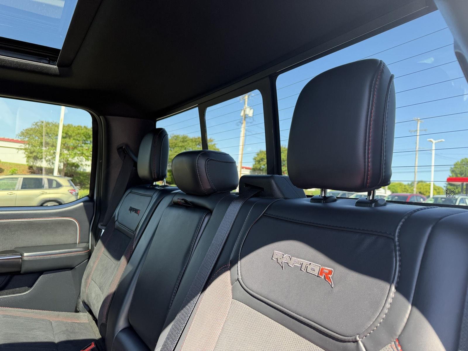 Used 2024 Avalanche Gray Ford Raptor image 23