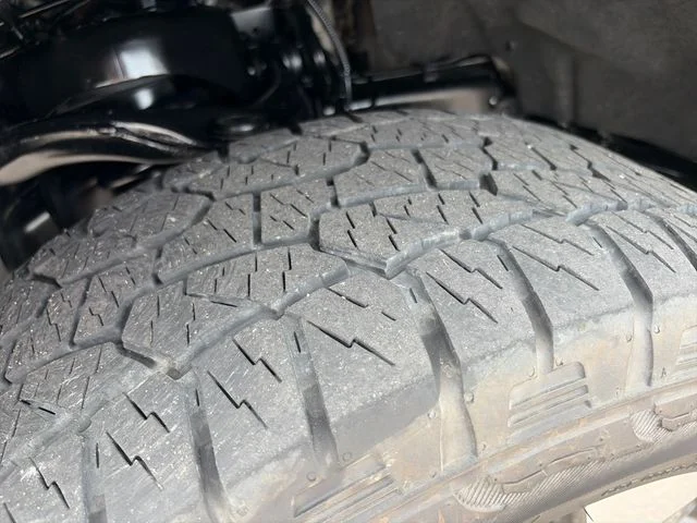 Used 2019 Black Metallic Ford XL image 13