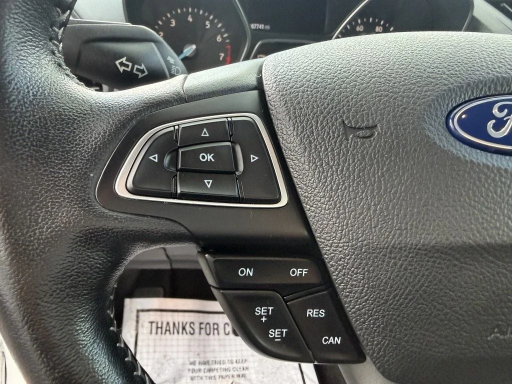 Used 2019 White Platinum Metallic Tri-Coat Ford SE FWD image 15