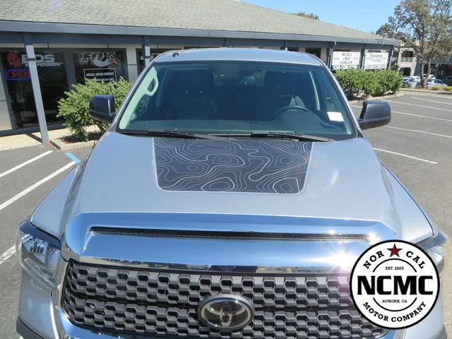 Used 2018 Silver Toyota SR5 image 14