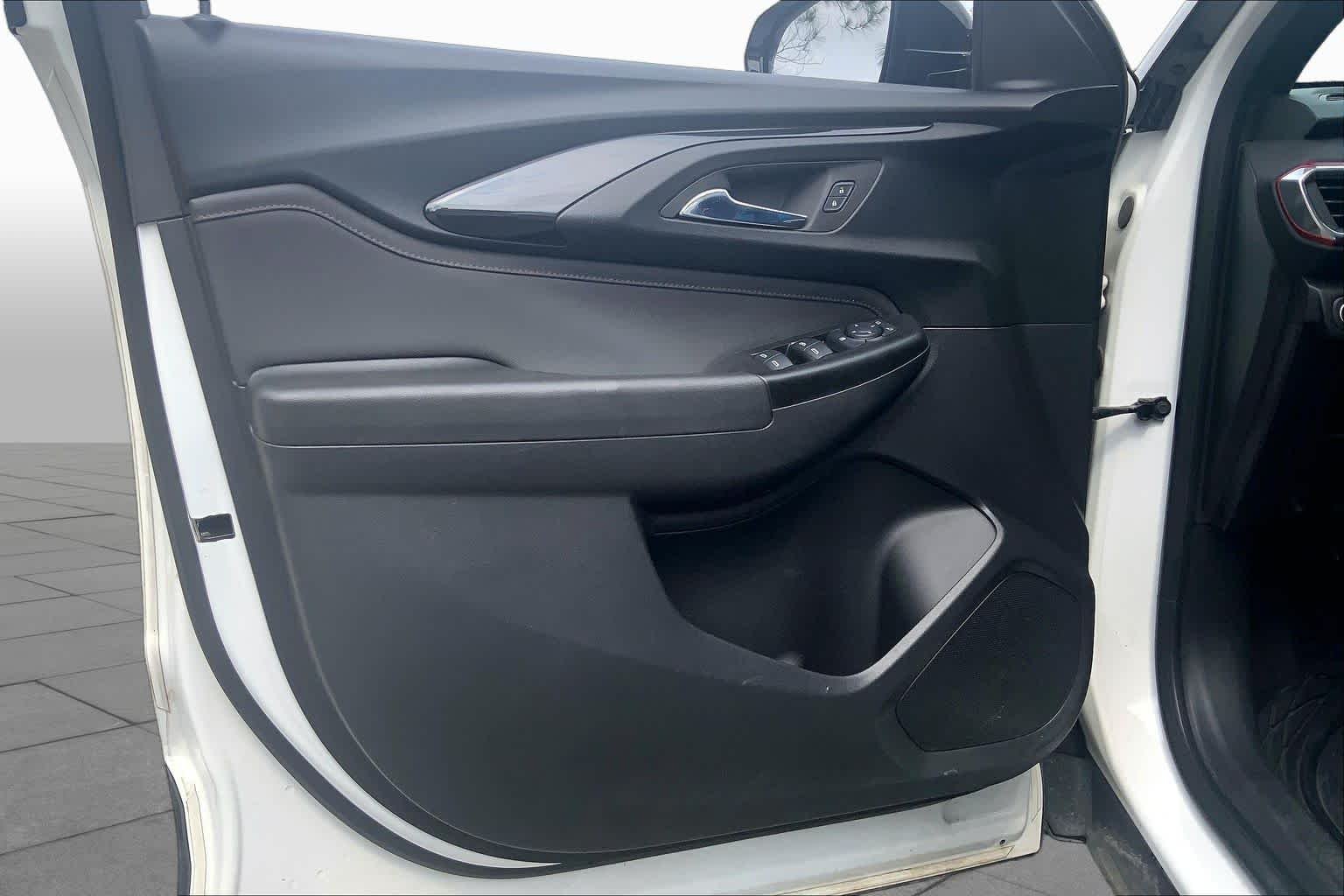 Used 2023 Summit White Chevrolet RS image 22