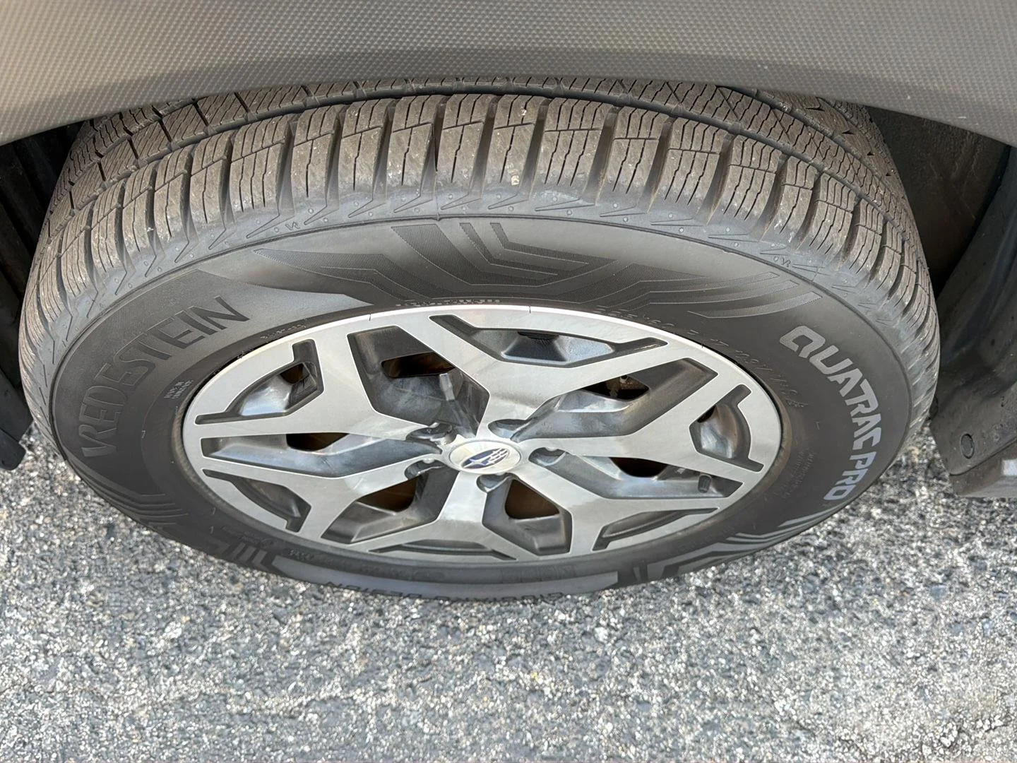 Used 2024 Magnetite Gray Metallic Subaru Premium image 9