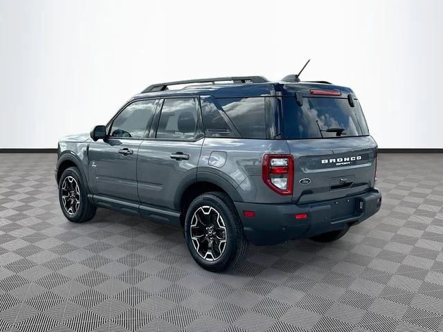 Used 2025 Gray Ford Outer Banks image 7