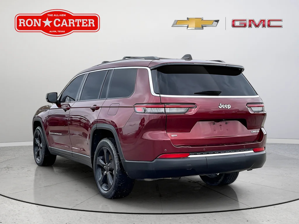 Used 2021 Red Jeep Limited image 4