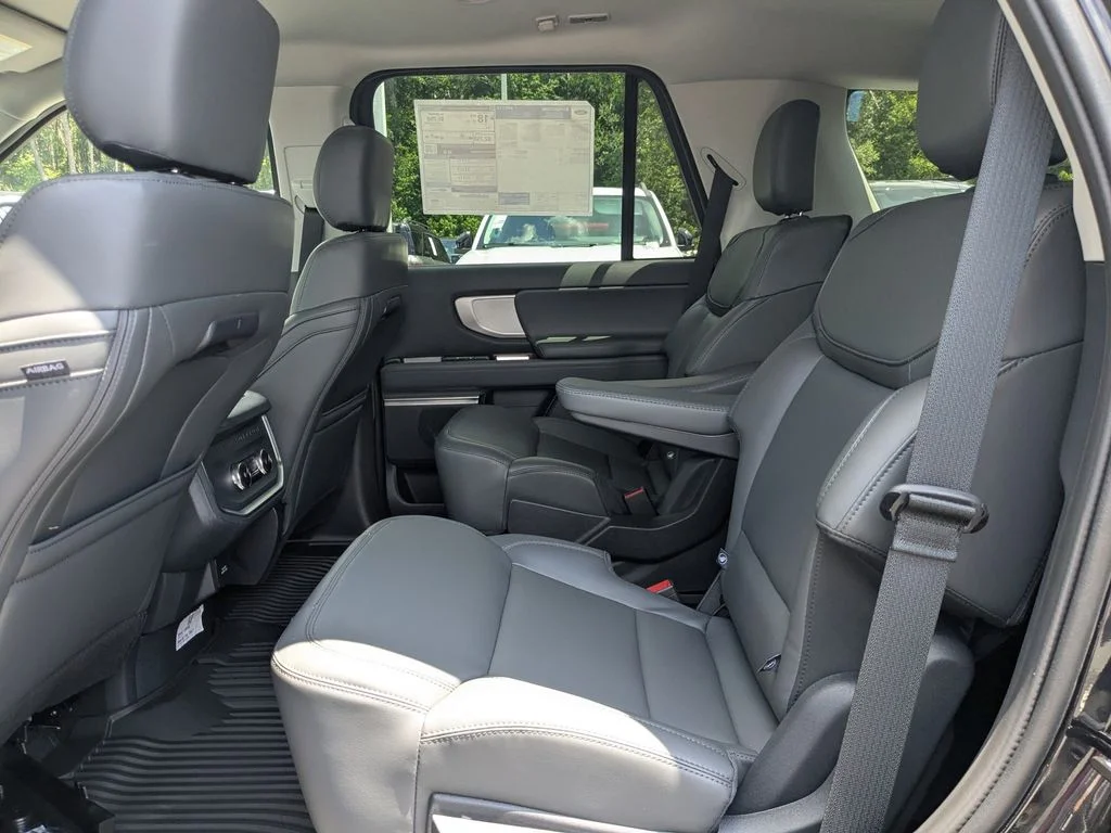 New 2026 Agate Black Metallic Ford Active image 15