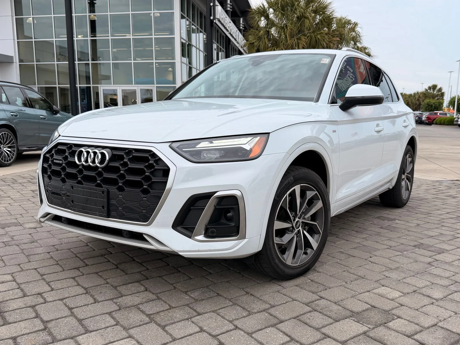 2022 Audi Q5 45 Premium's photo
