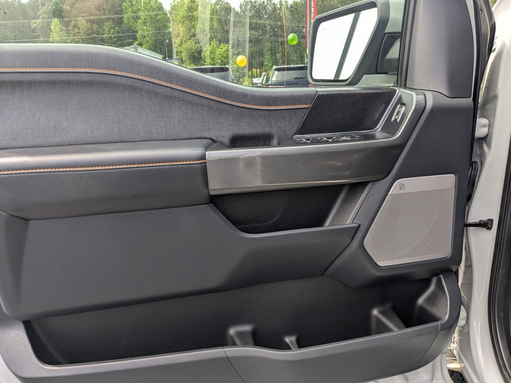 Used 2023  Ford Tremor image 11