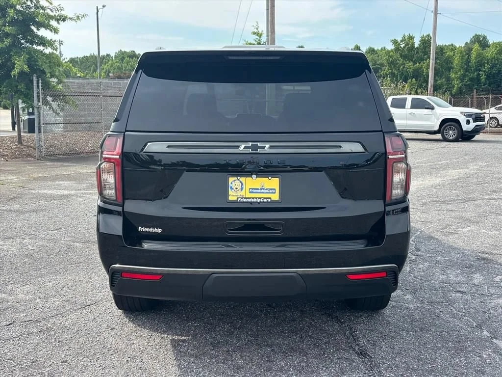 Used 2022 Black Chevrolet Z71 image 25