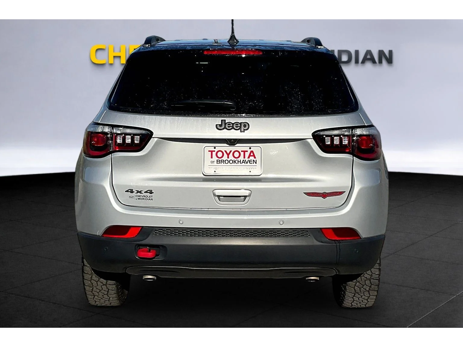 Used 2026 Silver Jeep Trailhawk image 4