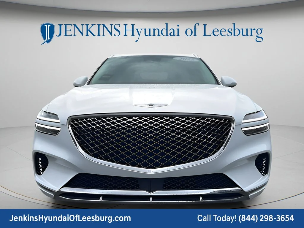 Used 2025 White Genesis 2.5T image 8