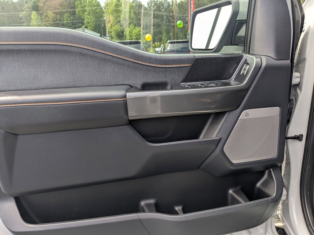 Used 2023  Ford Tremor image 11