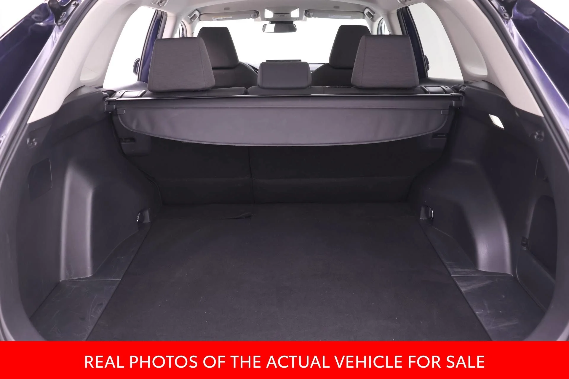 2024 Toyota RAV4 XLE - Photo 14
