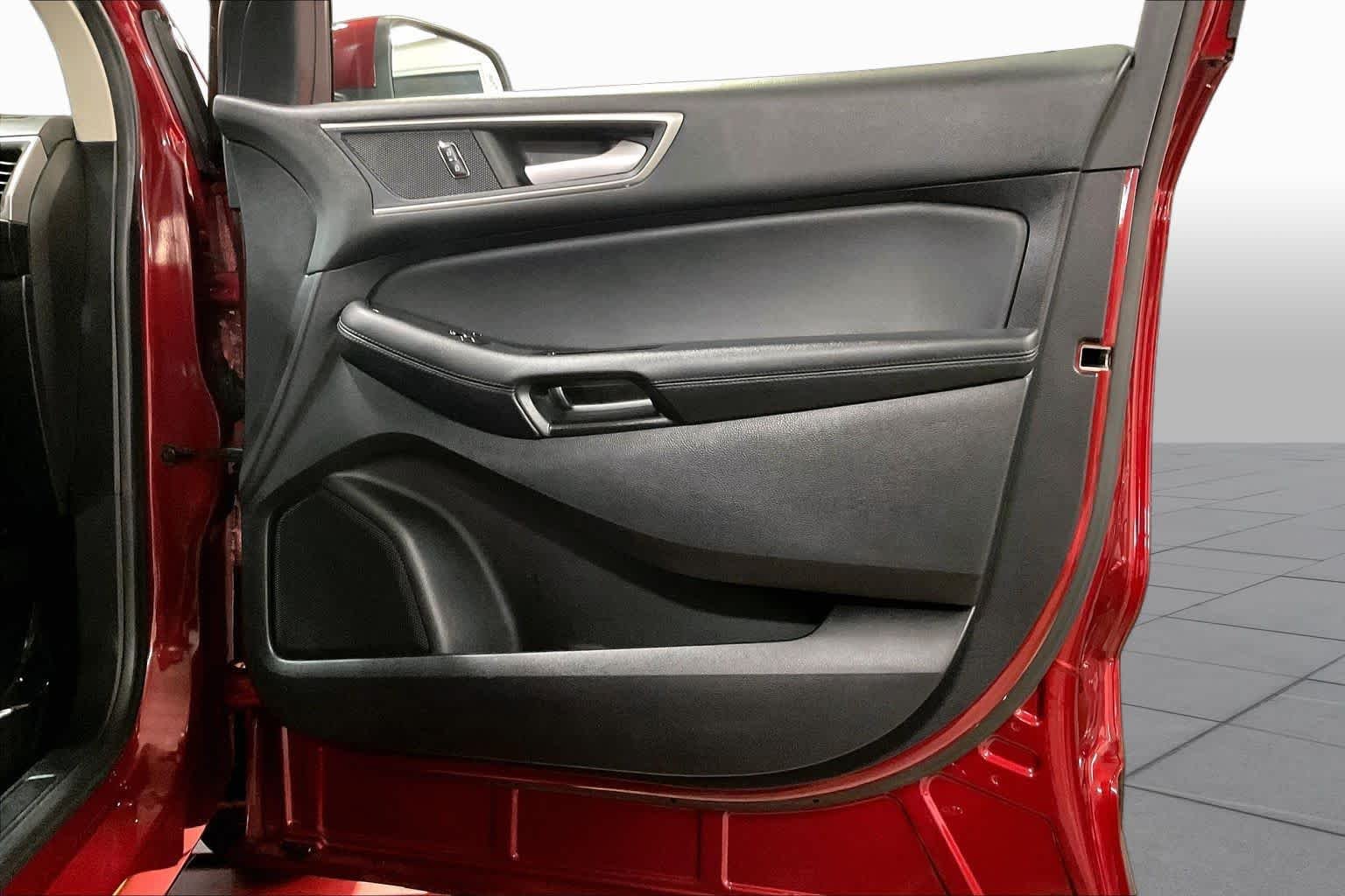 Used 2019 Ruby Red Metallic Tinted Clearcoat Ford SEL image 22