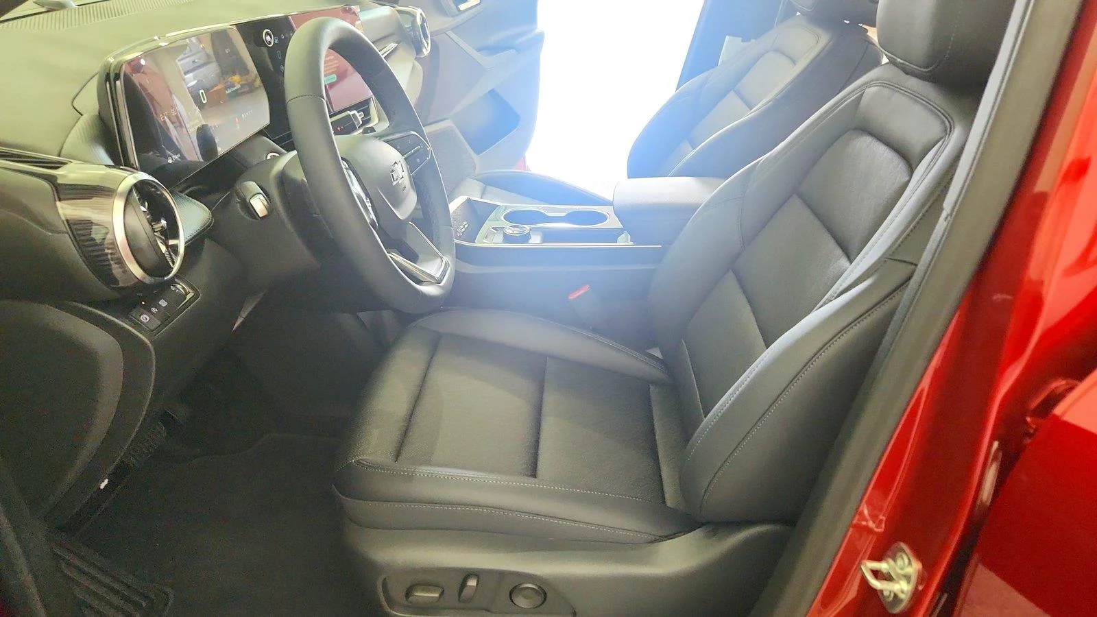 2027 Chevrolet Equinox LT - Photo 15