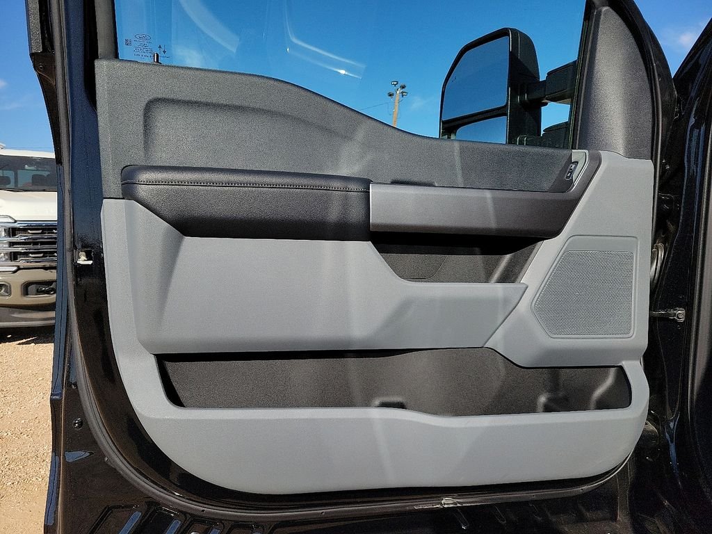 New 2026 Agate Black Metallic Ford F-250® XL image 18