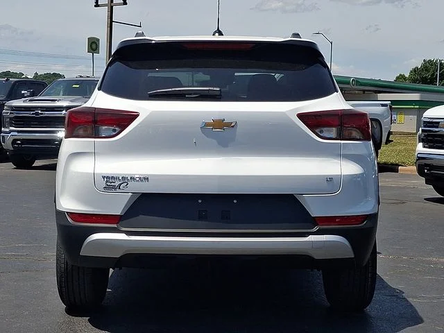 New 2026 White Chevrolet LT image 6