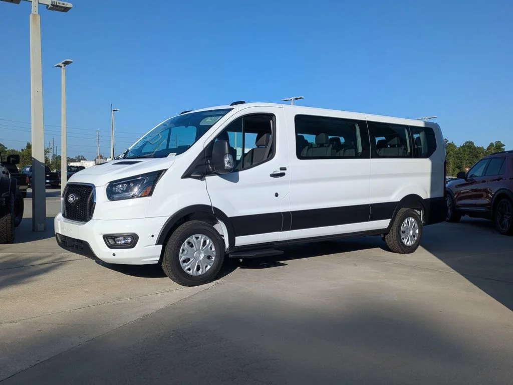 New 2026 Oxford White Ford XLT image 7