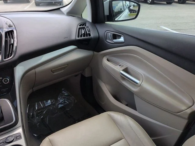 Used 2014 Oxford White Ford SEL image 17
