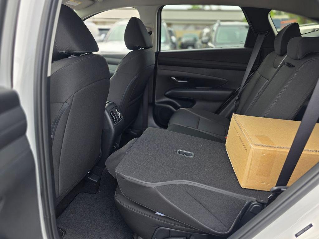 New 2026 White Hyundai SEL FWD image 16