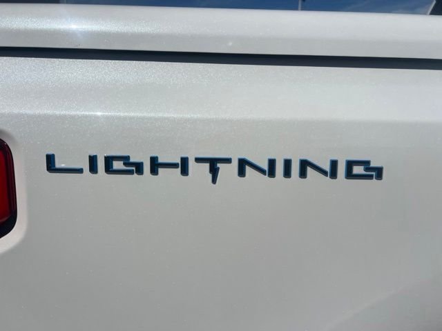 Used 2023 White Ford Platinum image 3