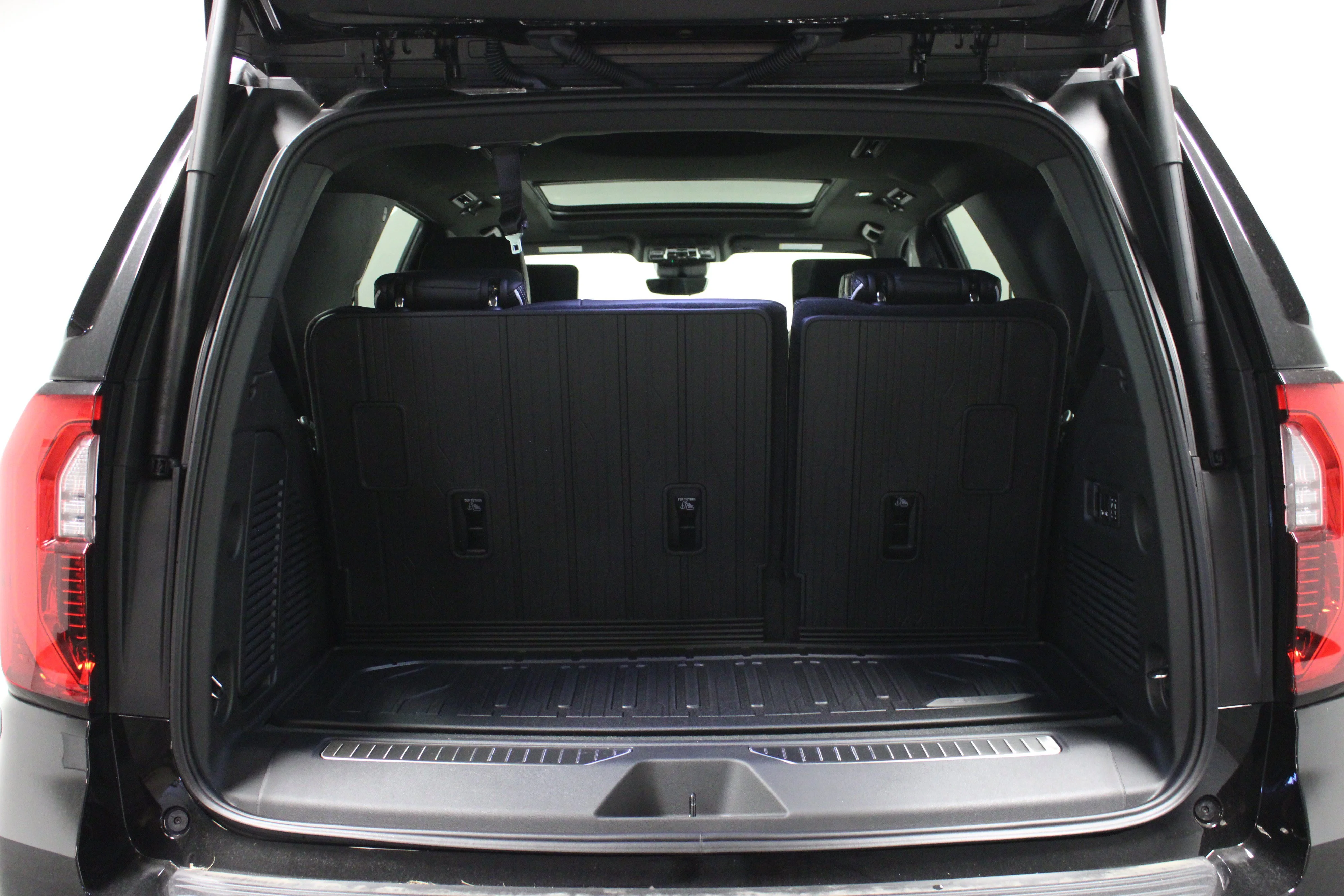 2026 GMC Yukon AT4 Ultimate - Photo 15