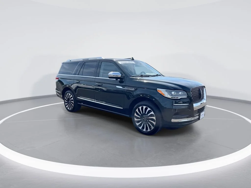 Used 2022 Green Lincoln Black Label image 2