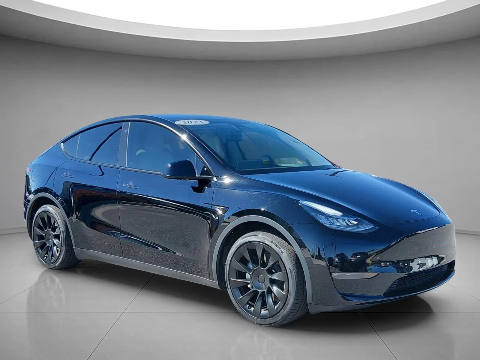 Used 2023  Tesla Long Range image 7