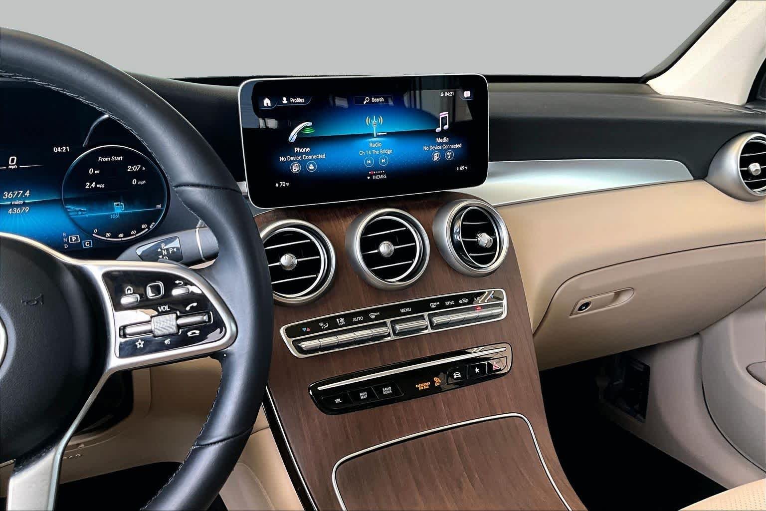 Used 2020 Polar White Mercedes-Benz GLC 300 image 7