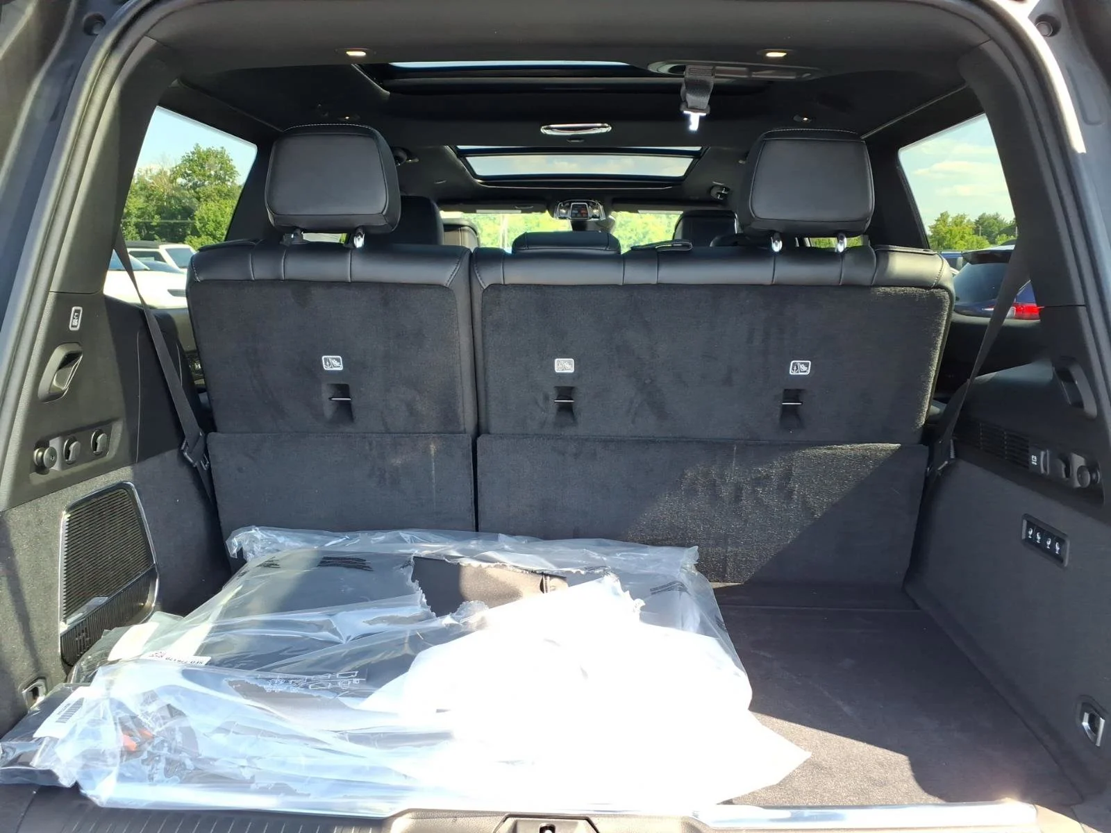 New 2026 High Gloss Black Exterior Paint Jeep Summit Obsidian image 20