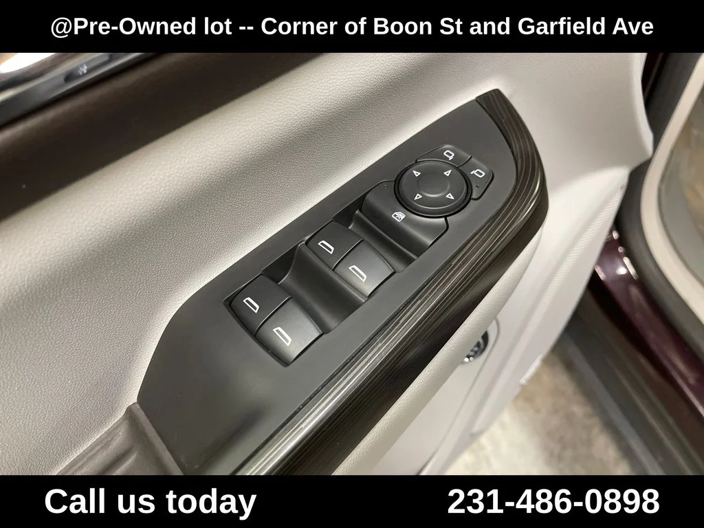 Used 2018 Red GMC SLT-1 image 16