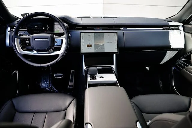 2025 Land Rover Range Rover SE - Photo 30