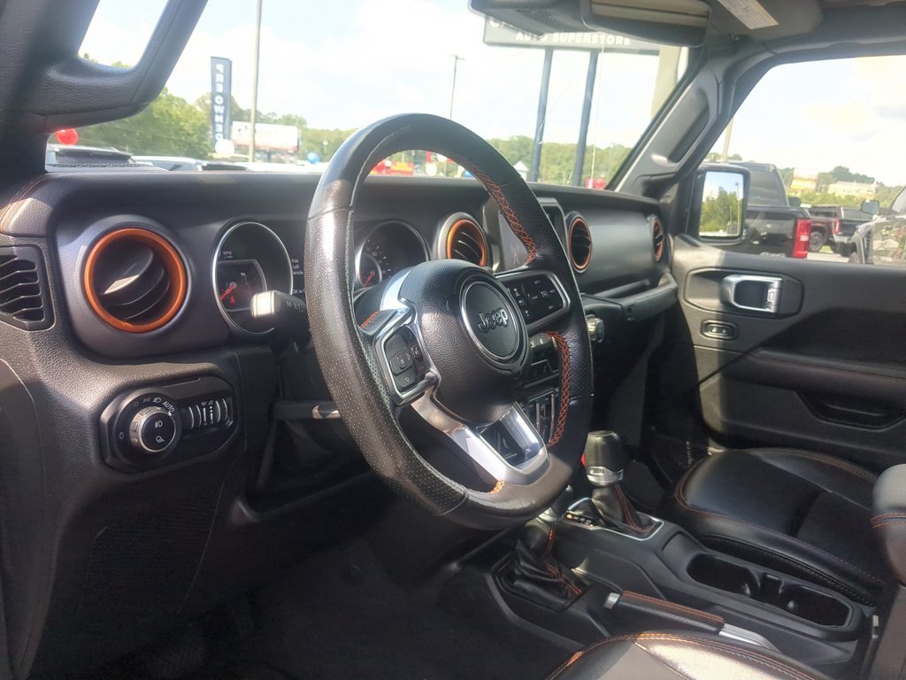Used 2021 Sting-Gray Clearcoat Jeep Mojave image 13