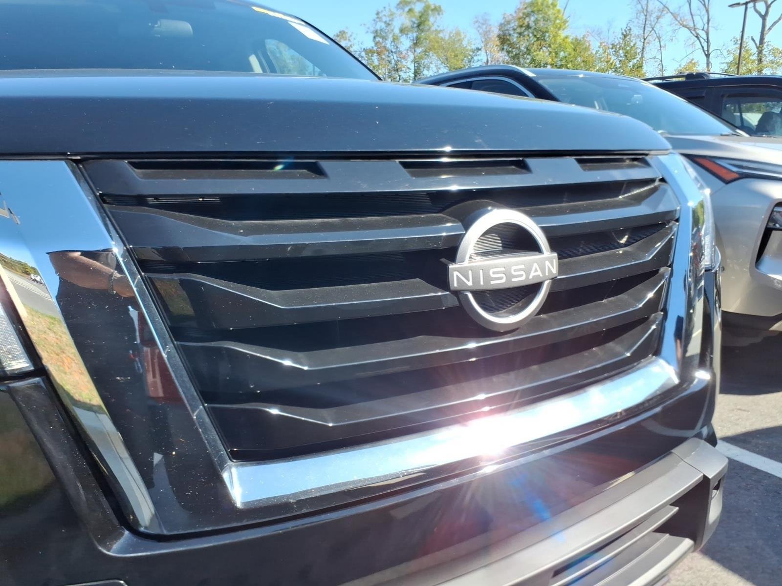 Used 2024 Super Black Nissan SV image 5