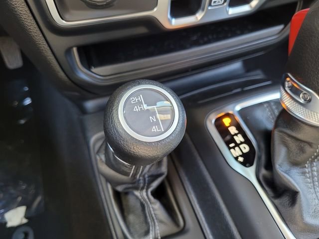 2025 Jeep Wrangler 4-Door Sahara - Photo 21