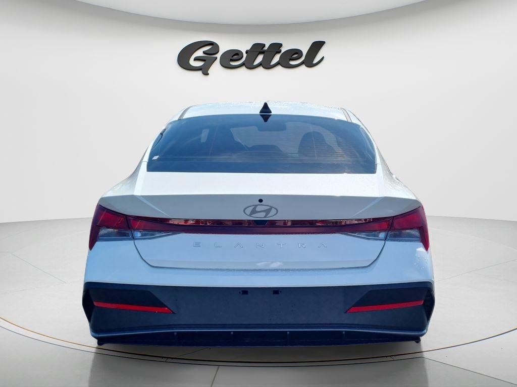 New 2026 White Hyundai SE image 6